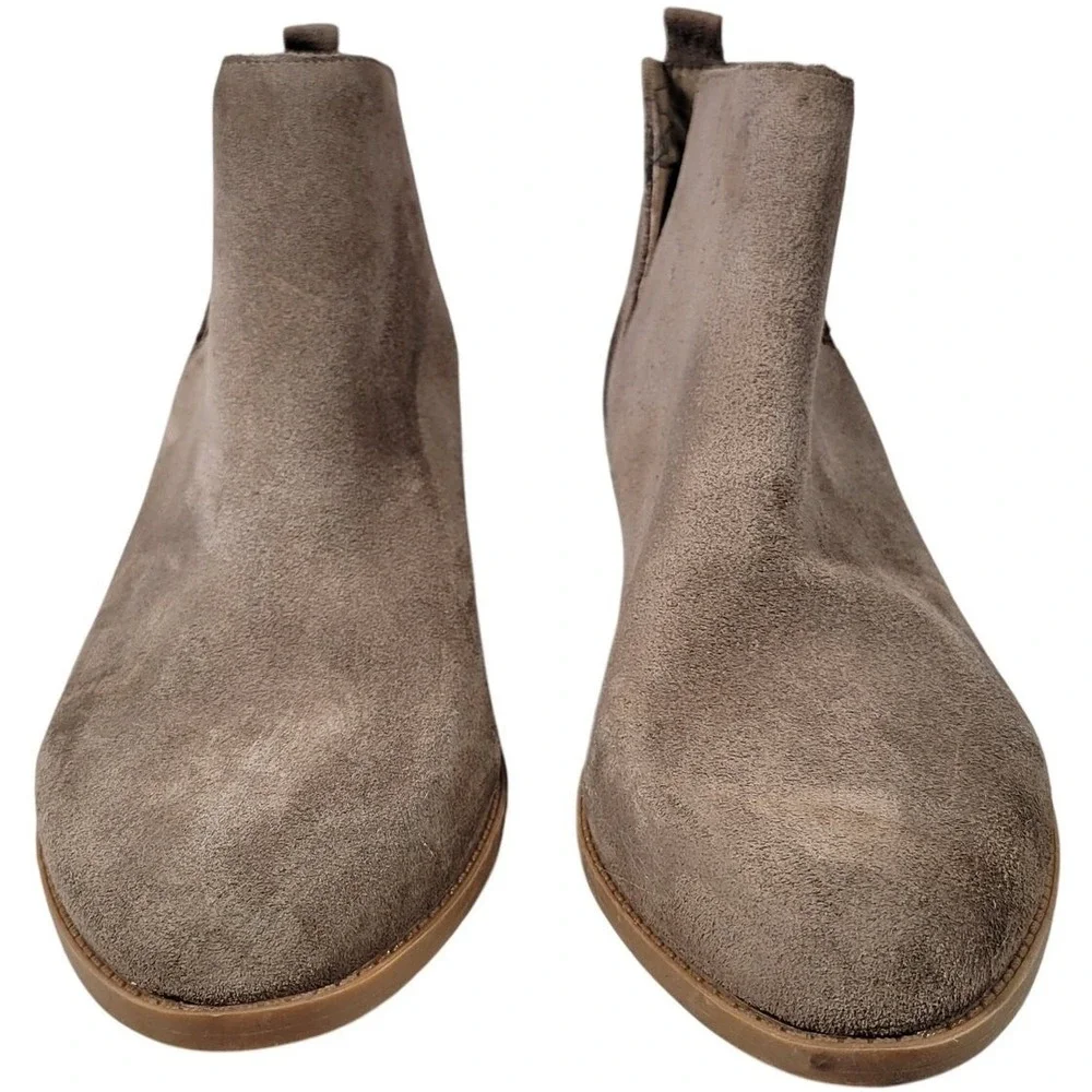 Steve Madden Suede Ankle Booties Taupe‎ V Cut Out Perforated Heel Shoes 9 NEW